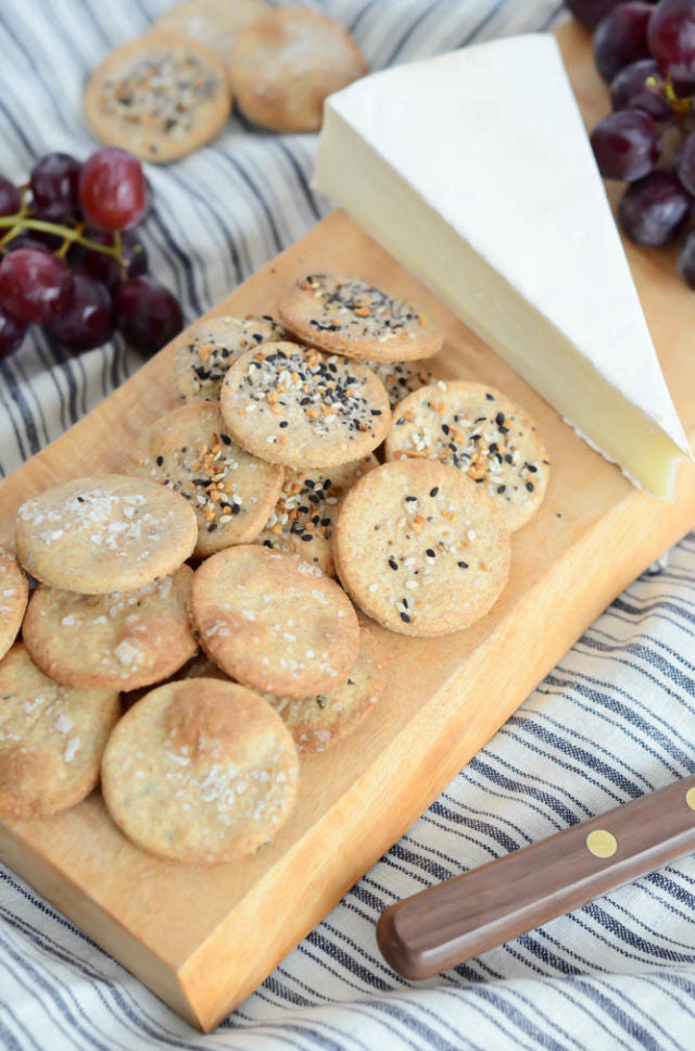 fueled friday: Homemade Whole Wheat Crackers: Two Ways!