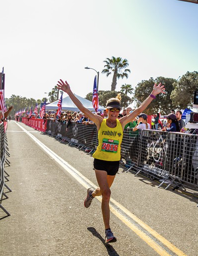 rabbitELITE Jenny Hitchings Wins Mountains 2 Beach