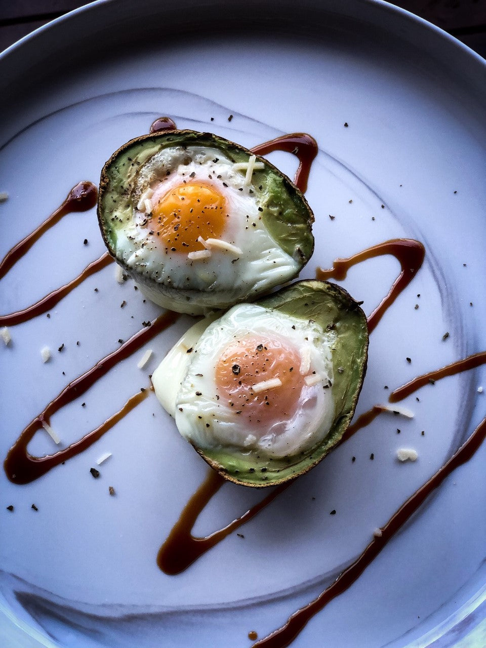 Fueled Friday: Baked Avocado Eggs