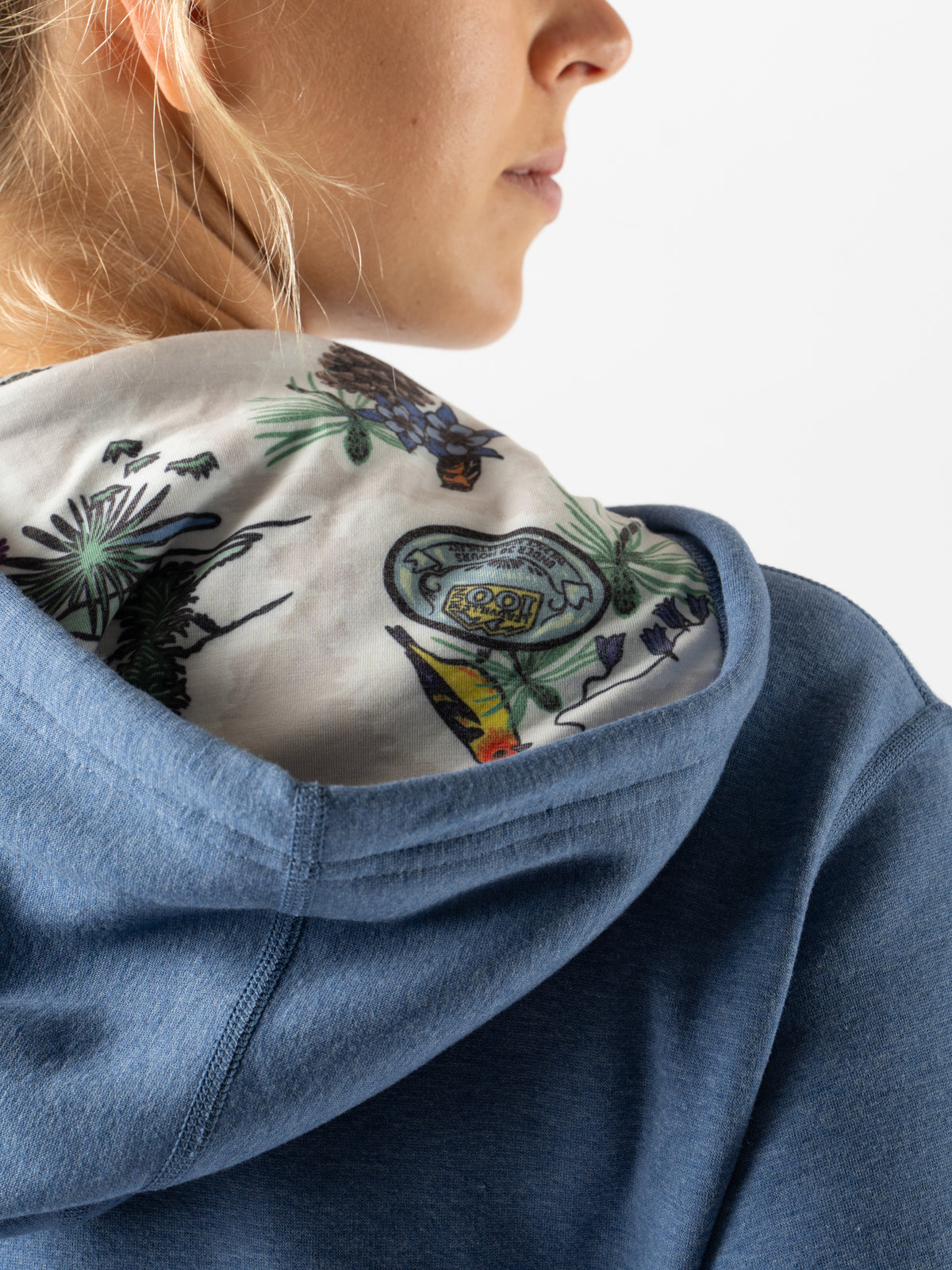 #Color_Moonlight-Blue