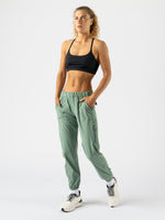 #Color_Iceberg-Green