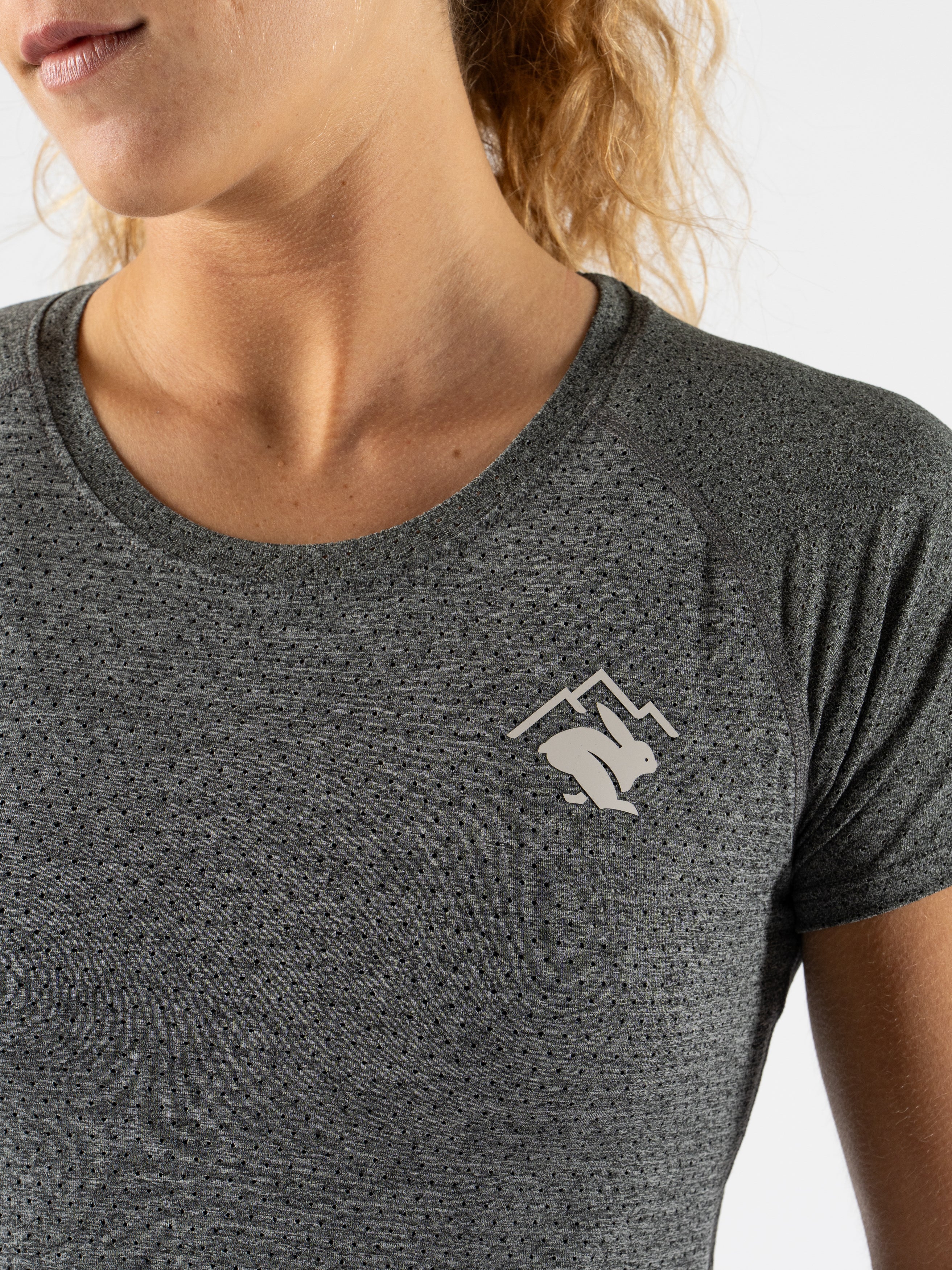 EZ Tee Perf SS & Breathable Trail Running Top - rabbit