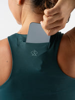 #Color_Dark-Sea-Track