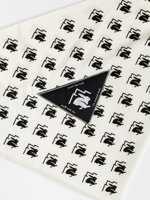 #Color_White-Black