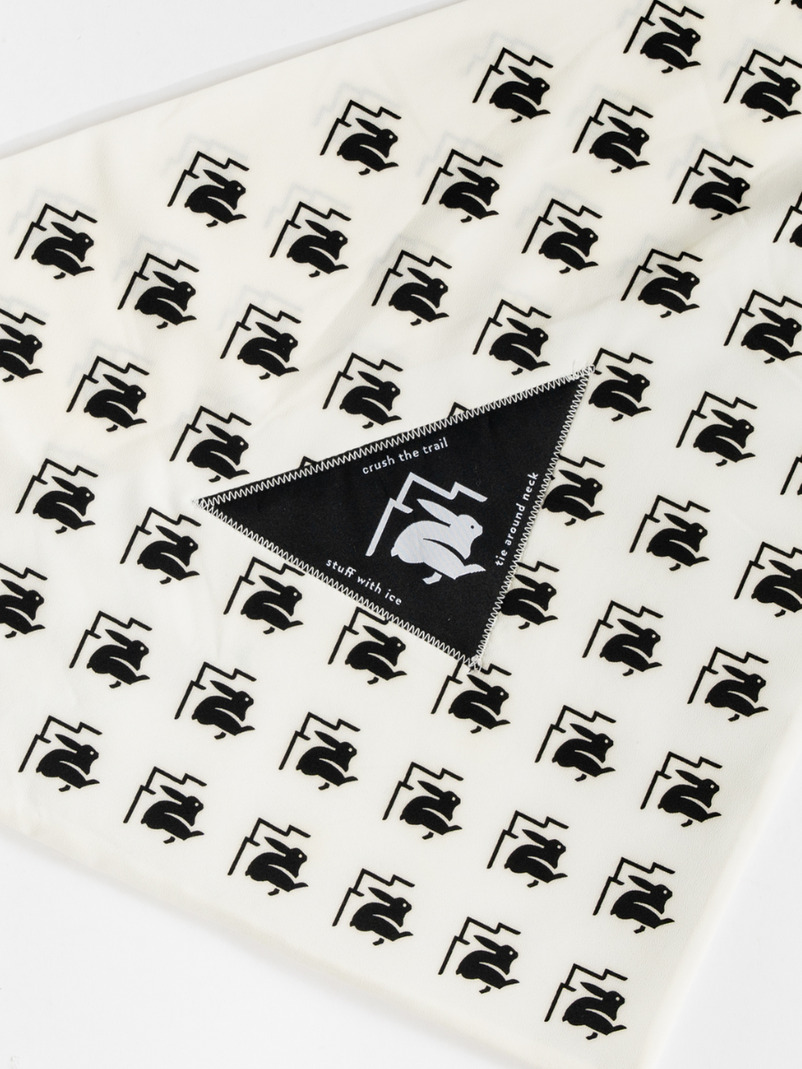 #Color_White-Black