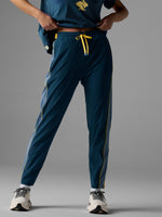 #Color_Insignia-Blue