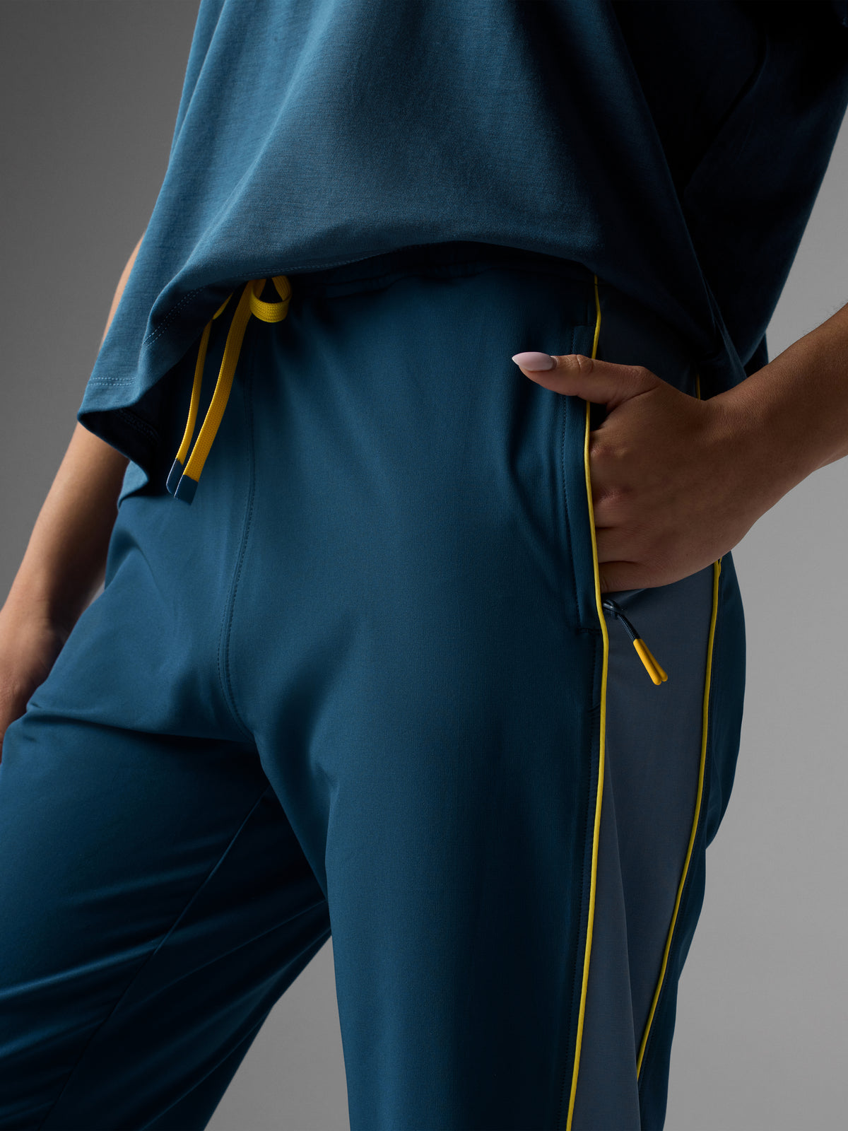 #Color_Insignia-Blue