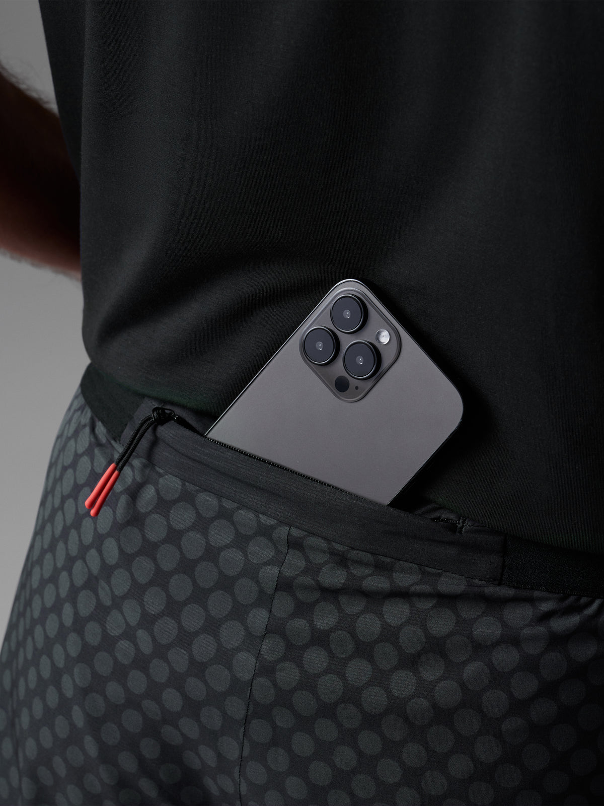 #Color_Black-Gray-Dot