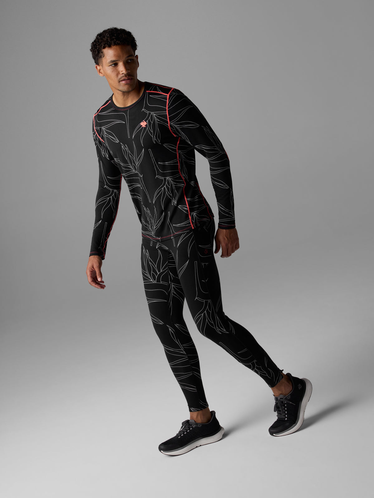 #Color-Black-Reflective