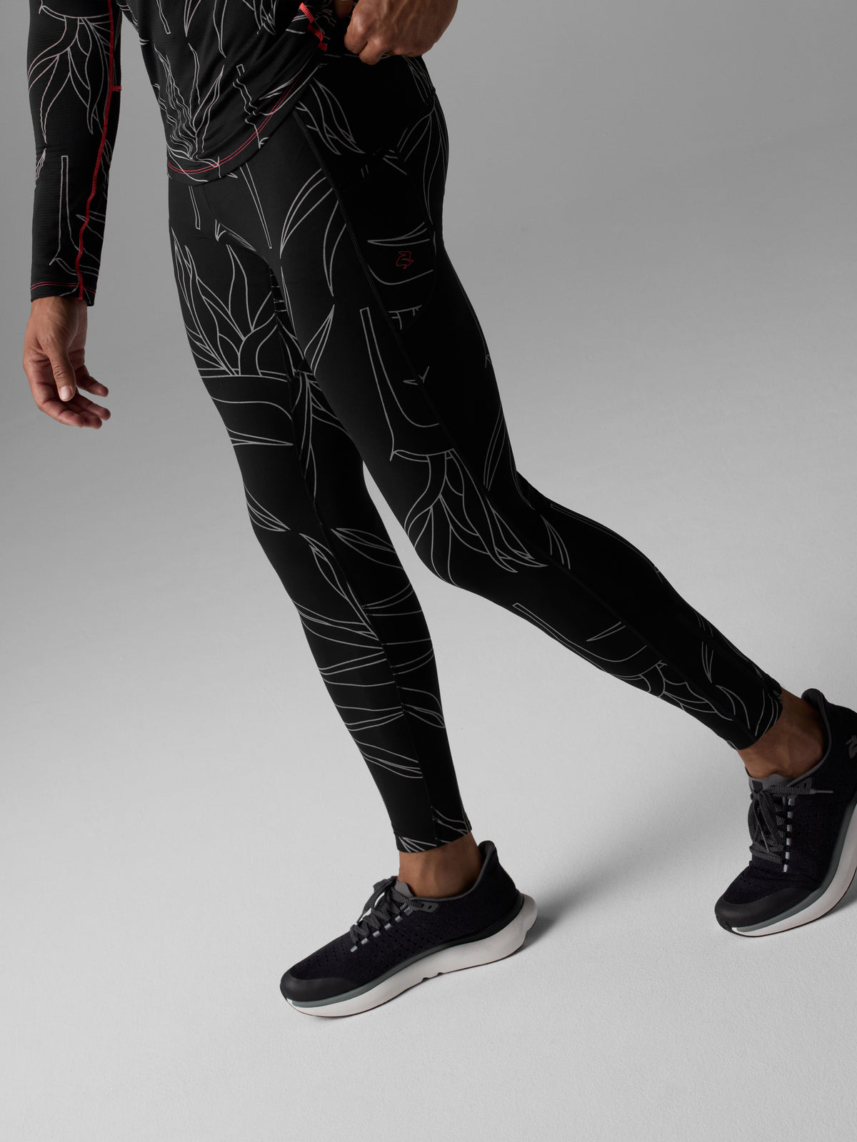 #Color_Black-Reflective