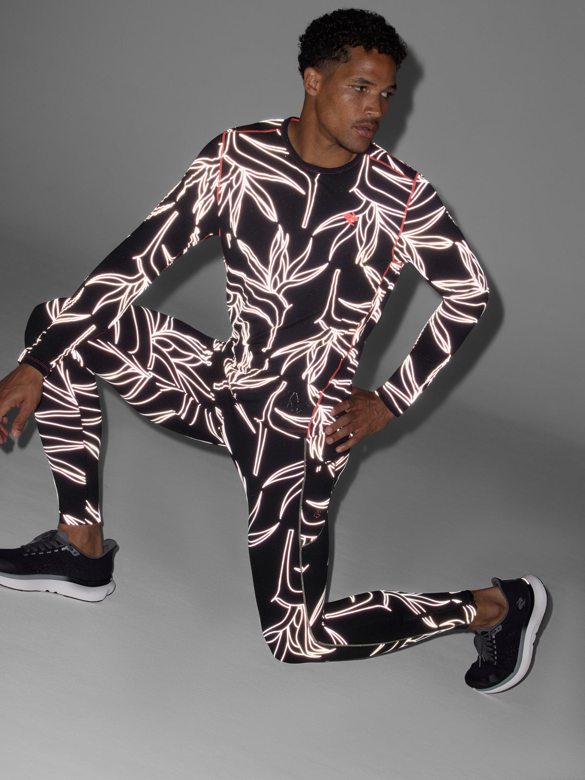 #Color_Black-Reflective