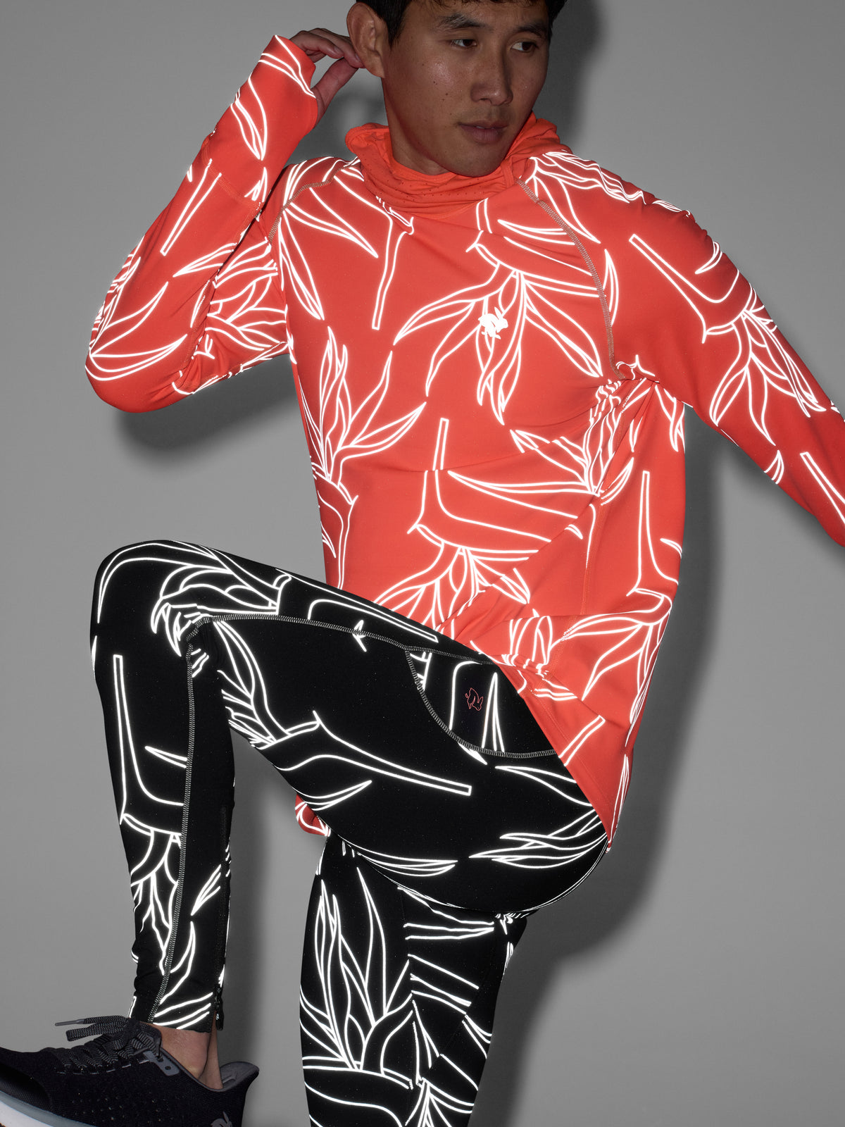 #Color_Coral-Reflective