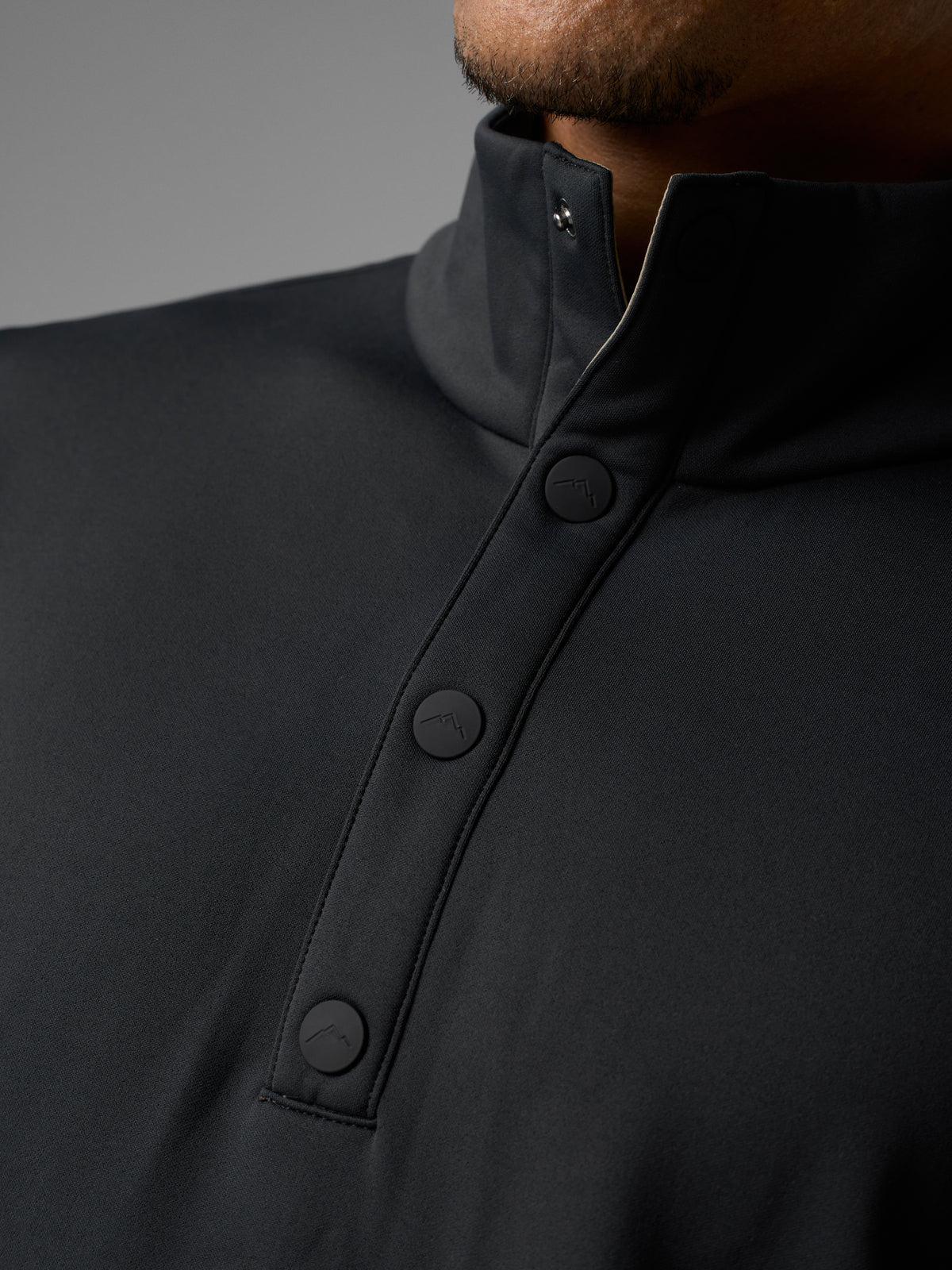 #Color_Black-Portabella