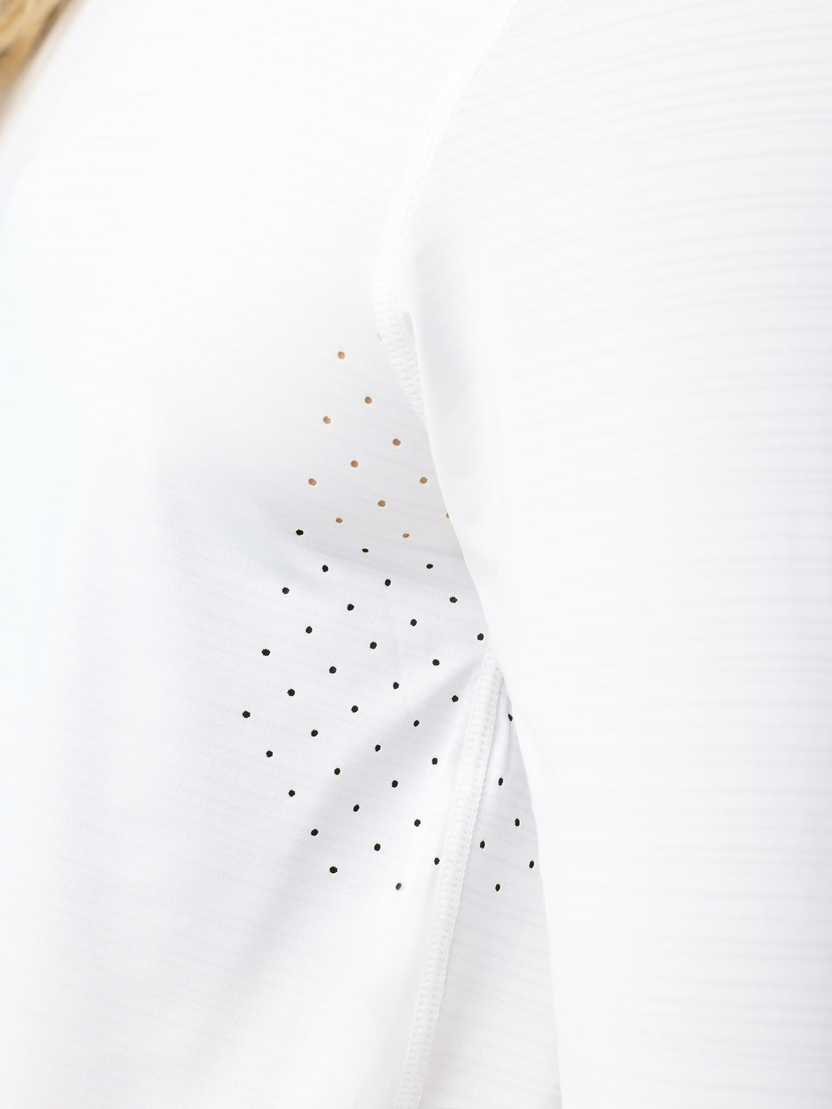 #Color_White