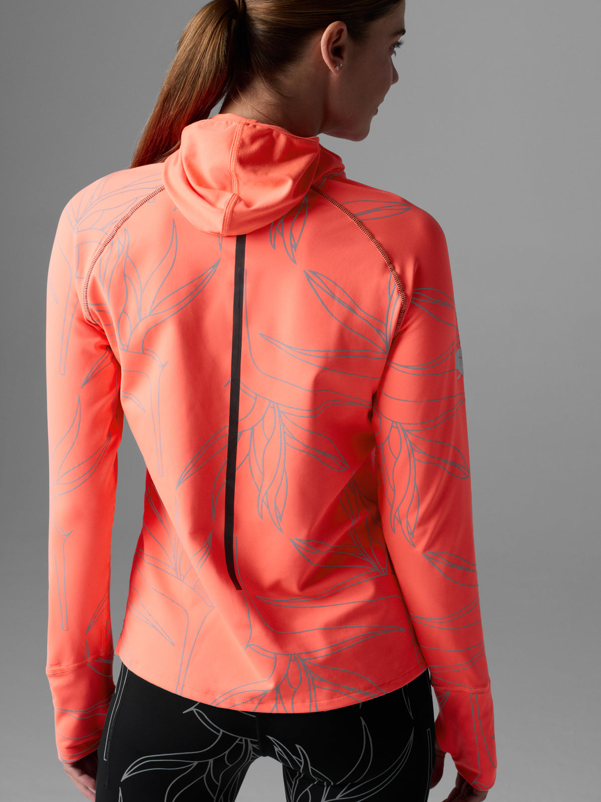 #Color_Coral-Reflective