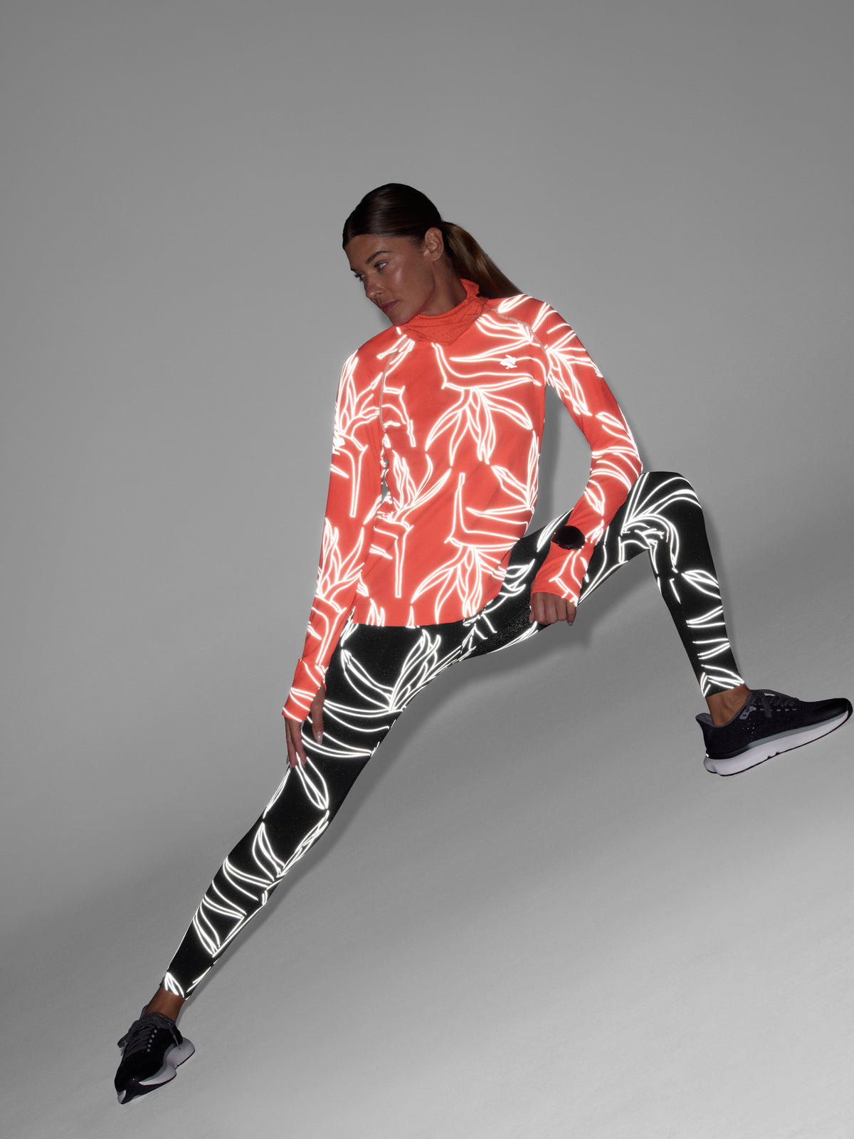 #Color_Coral-Reflective