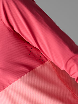 #Color_Strawberry-Pink