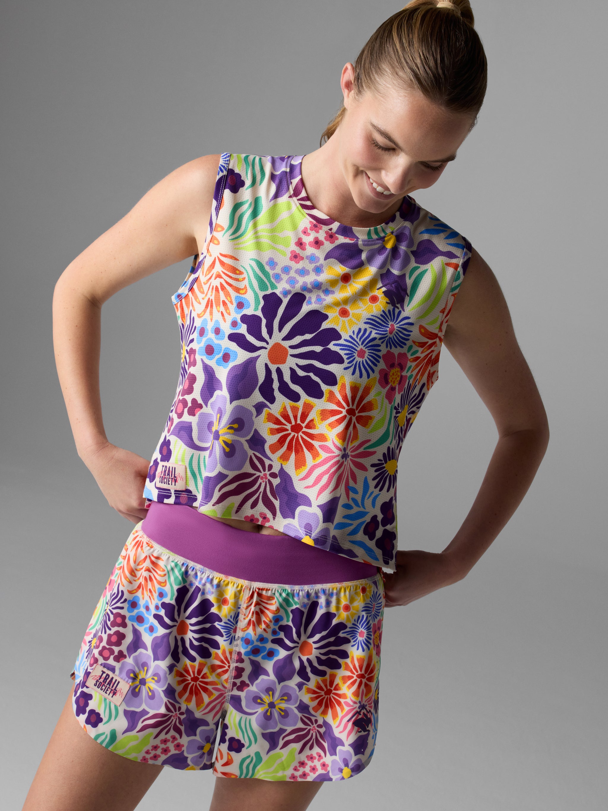 Tempo Muscle Tank Cropped | Trail Society - rabbit